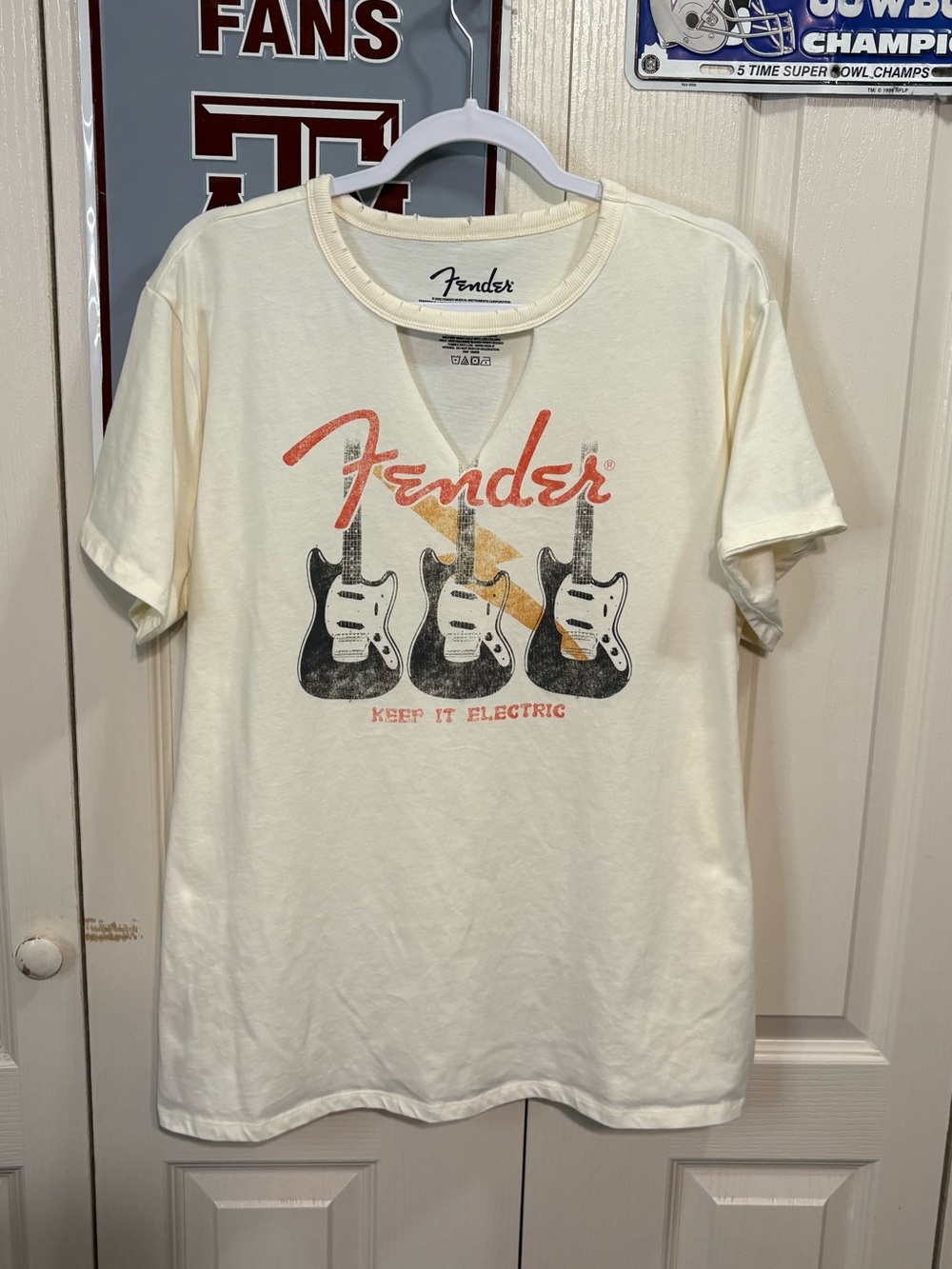 Fender Cream Short Sleeve Tee with Vintage Guitar Graphic
